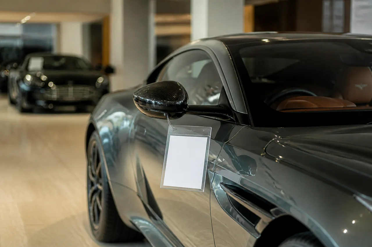 Prix de l'Aston Martin DB12 en concession