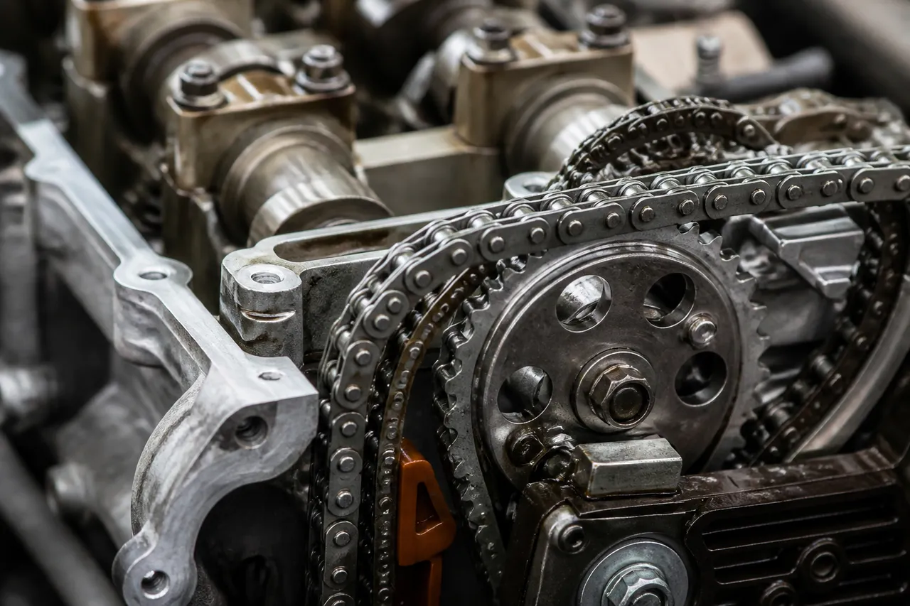 Chaîne de distribution sur un moteur PSA ou Renault