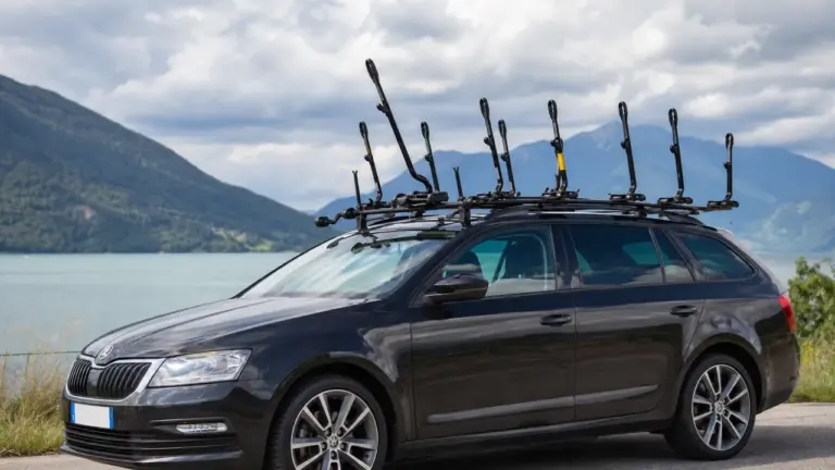 Voiture du Tour de France après course, prête pour la revente